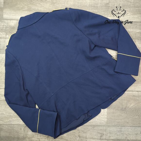 Chico's Hook and Loop Closure Jacket Size 2 (12) - Picture 5 of 5